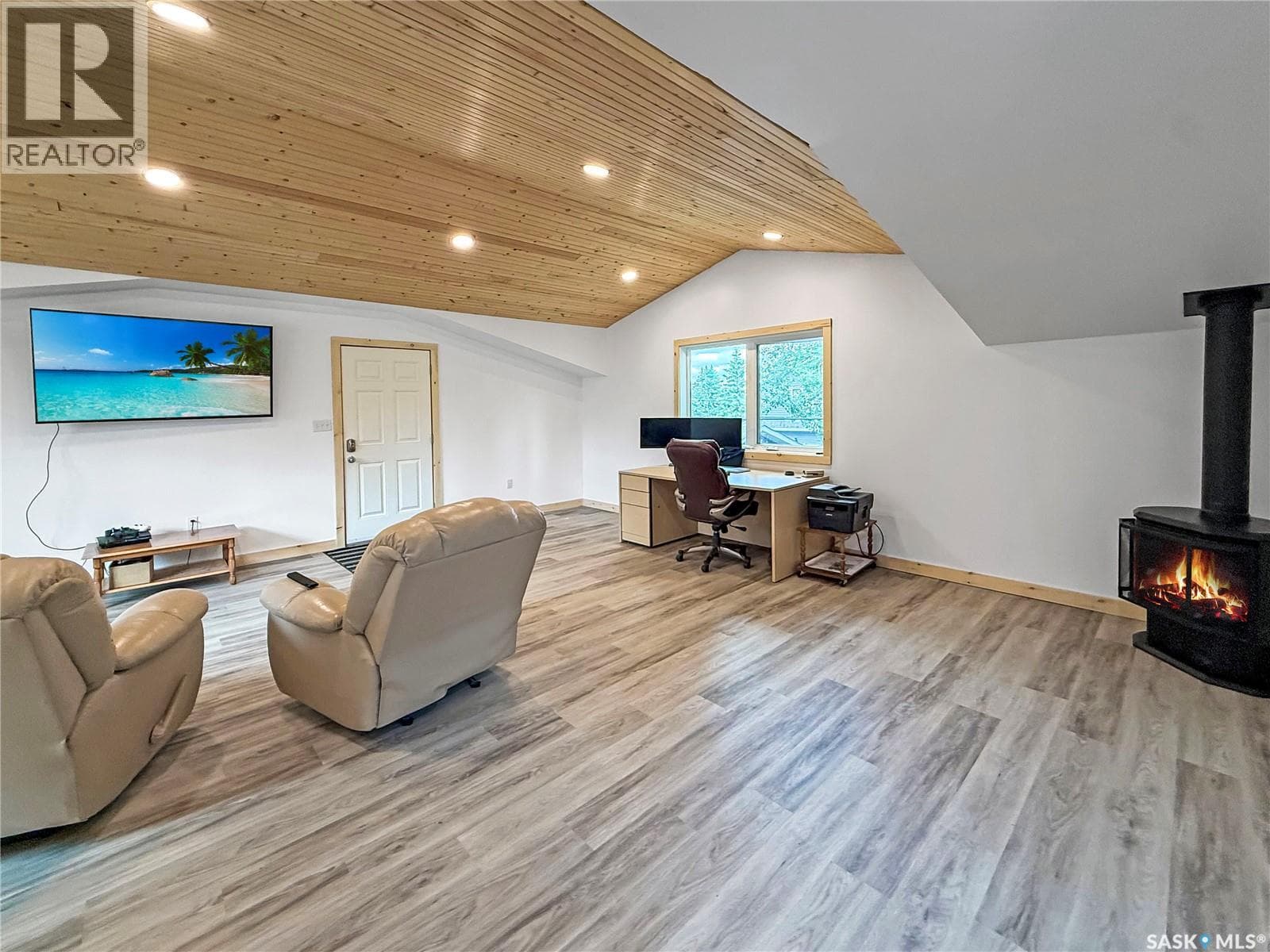 3 White Spruce CRESCENT — photo 4