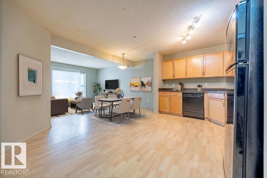 #122 646 MCALLISTER LO SW — photo 2