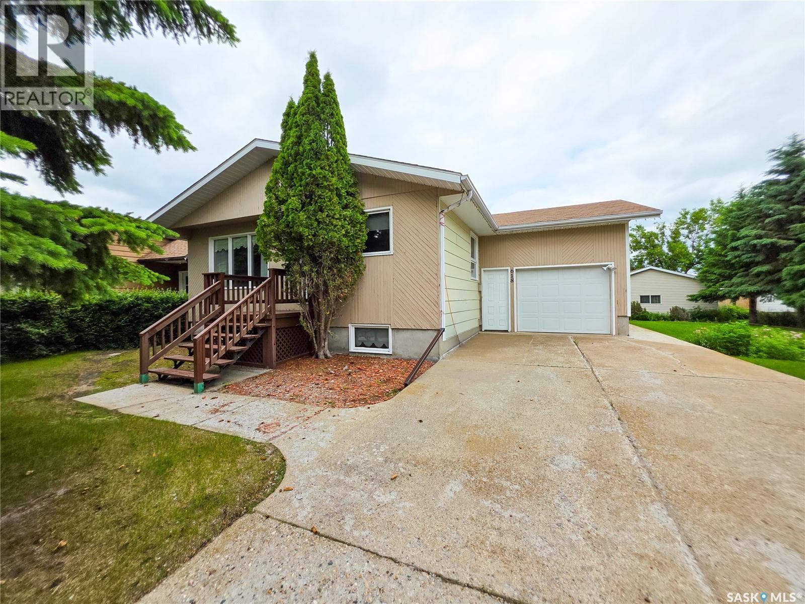 618 4th AVENUE W