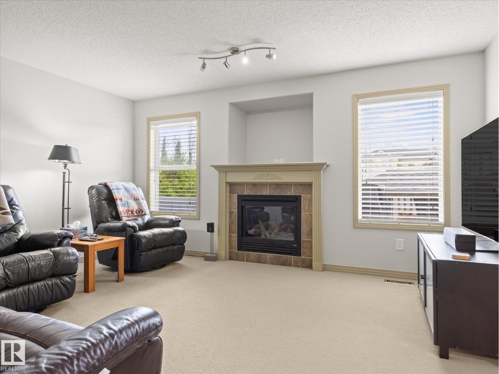 10705 180 AV NW — photo 5