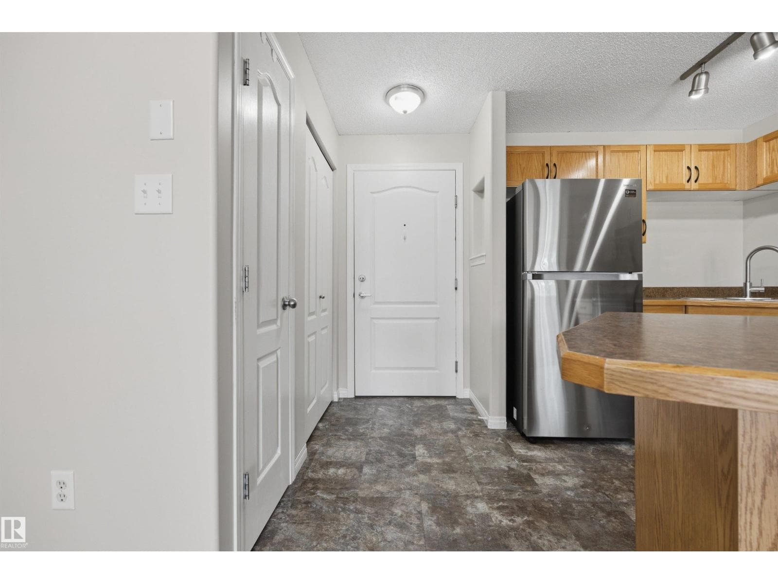 3425 19 ST NW NW — photo 3
