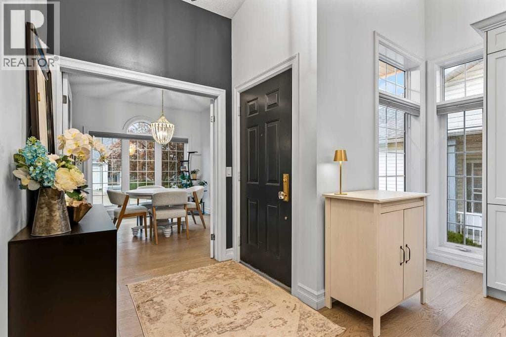 33 Douglasview Park SE — photo 2