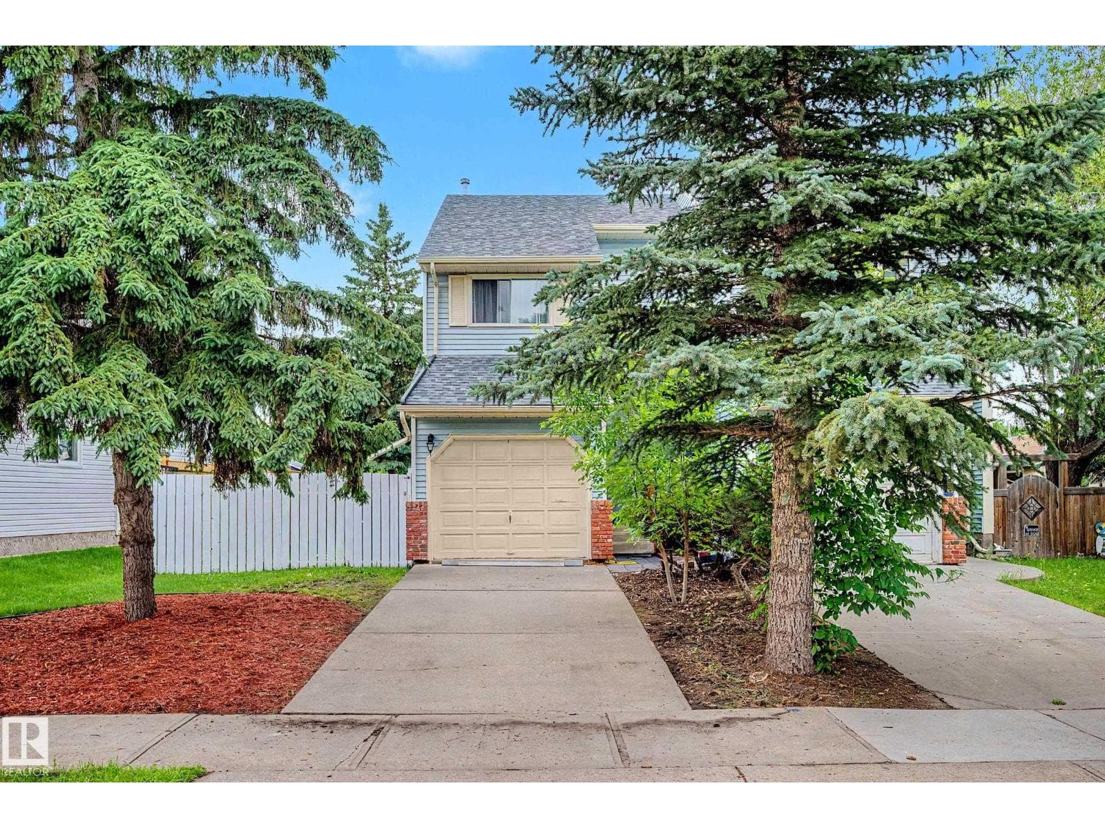 19 PINEVIEW DR