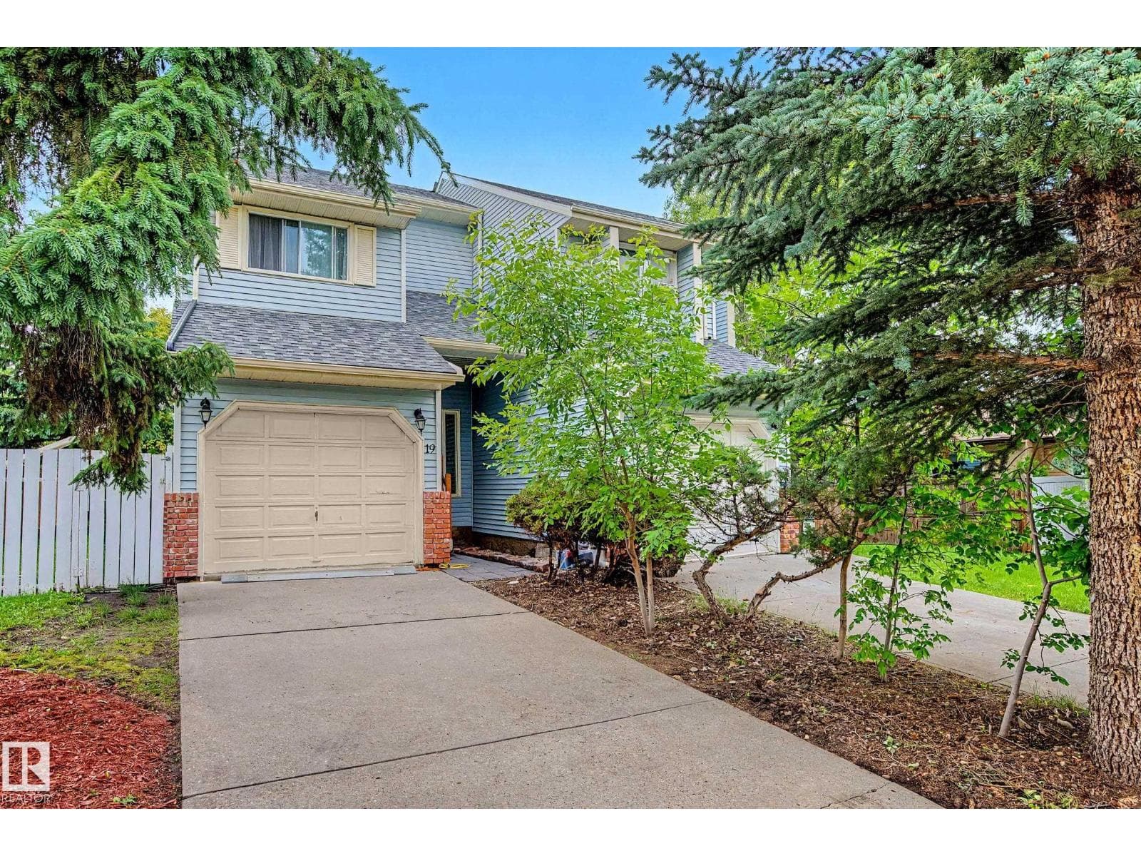 19 PINEVIEW DR — photo 3