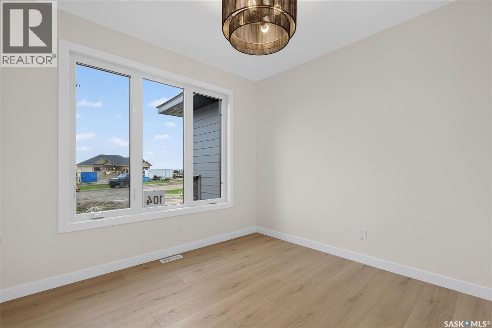 104 Lakewood DRIVE — photo 4