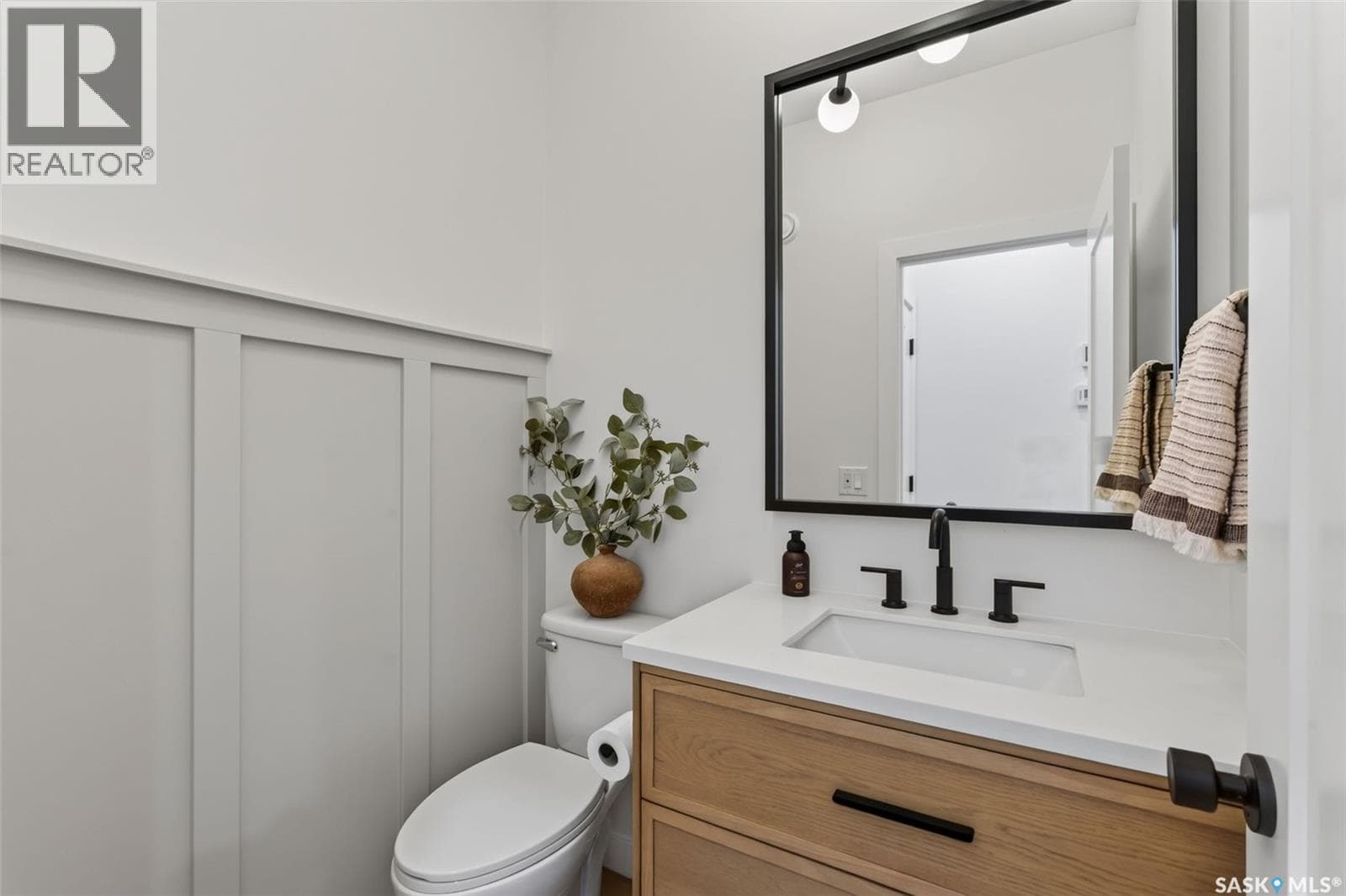 104 Lakewood DRIVE — photo 5