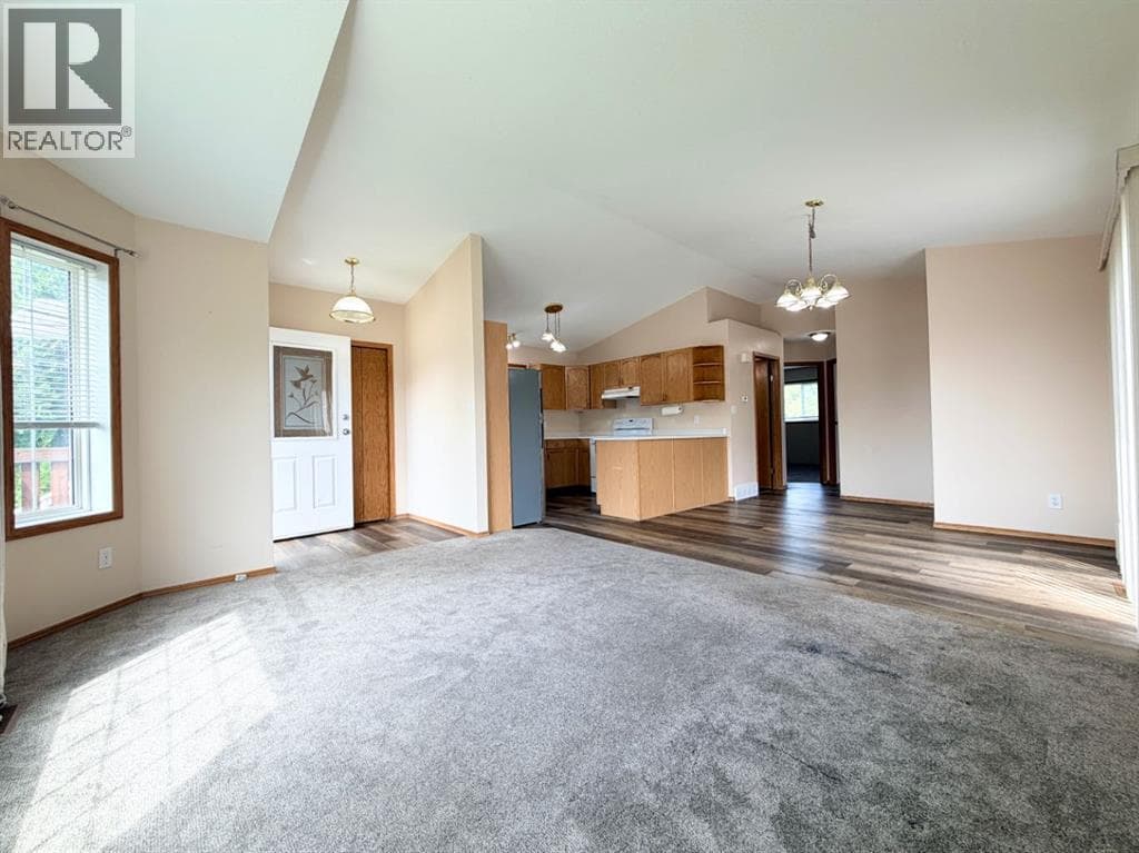9622 123 Avenue — photo 4