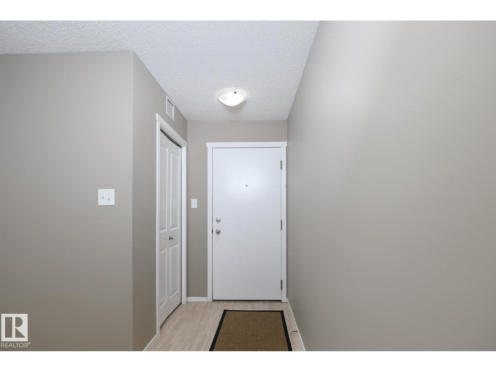 #102 25 ELEMENT DR — photo 2