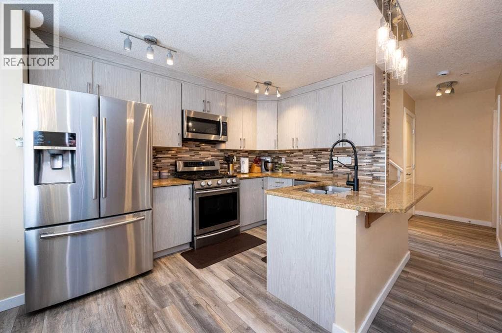 60 Covecreek Mews NE — photo 2