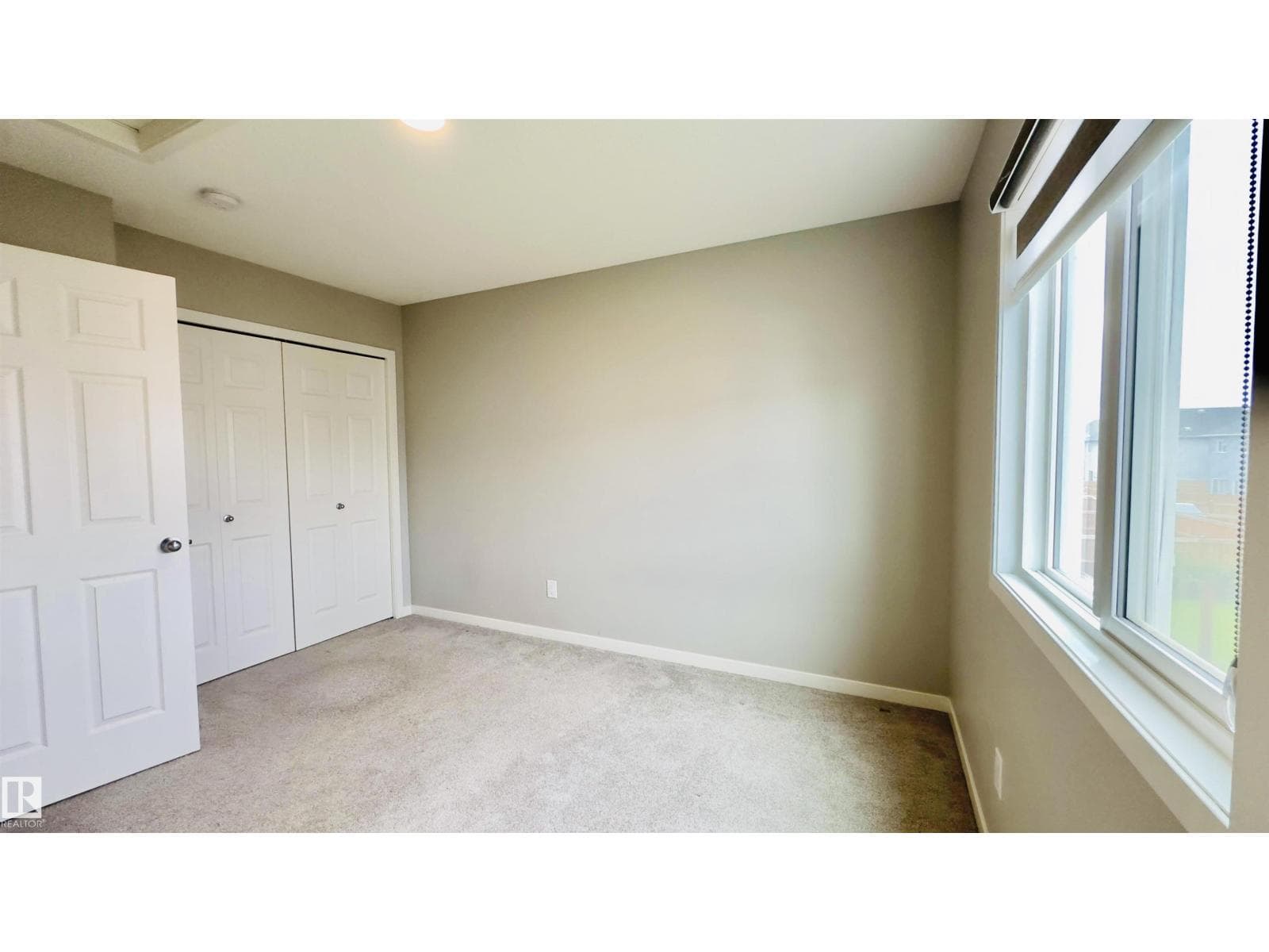 9871 226 ST NW — photo 3