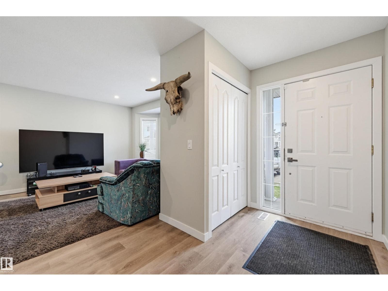 #11 3380 28A AV NW NW — photo 4