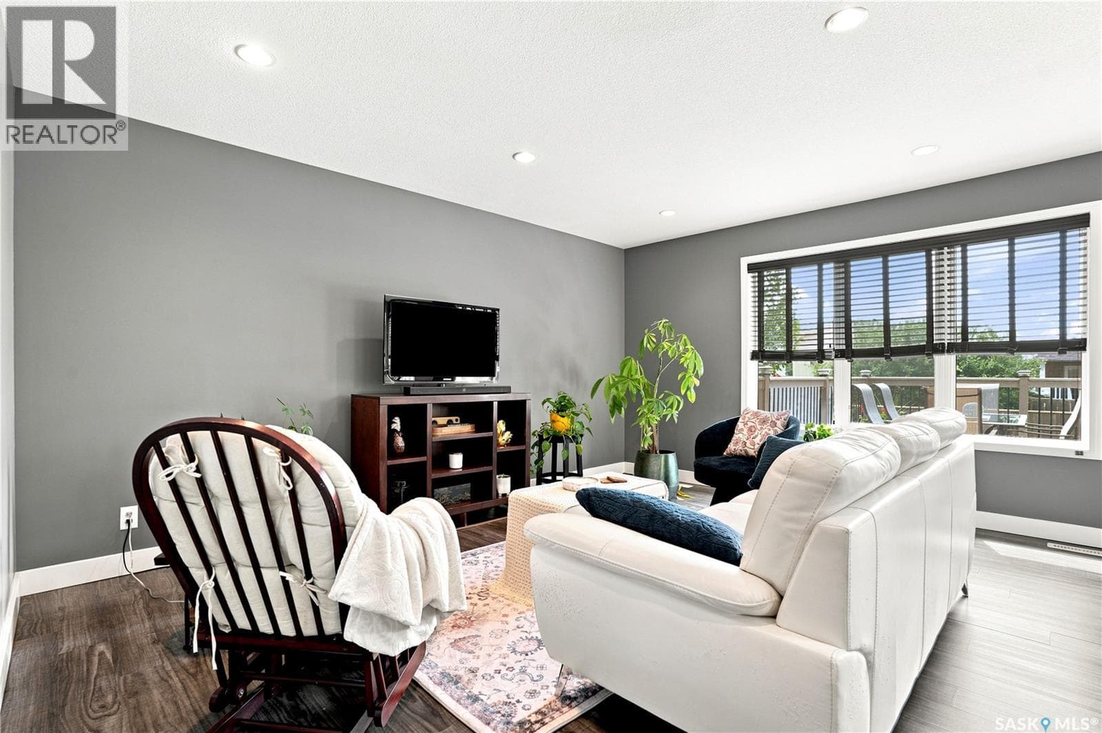 519 Ens CRESCENT — photo 4