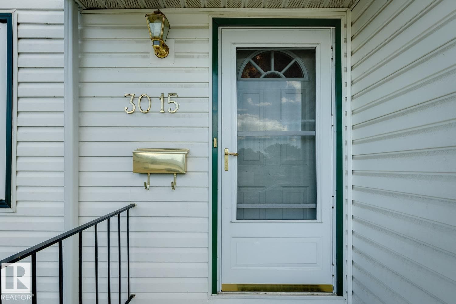 3015 131 AV NW — photo 4