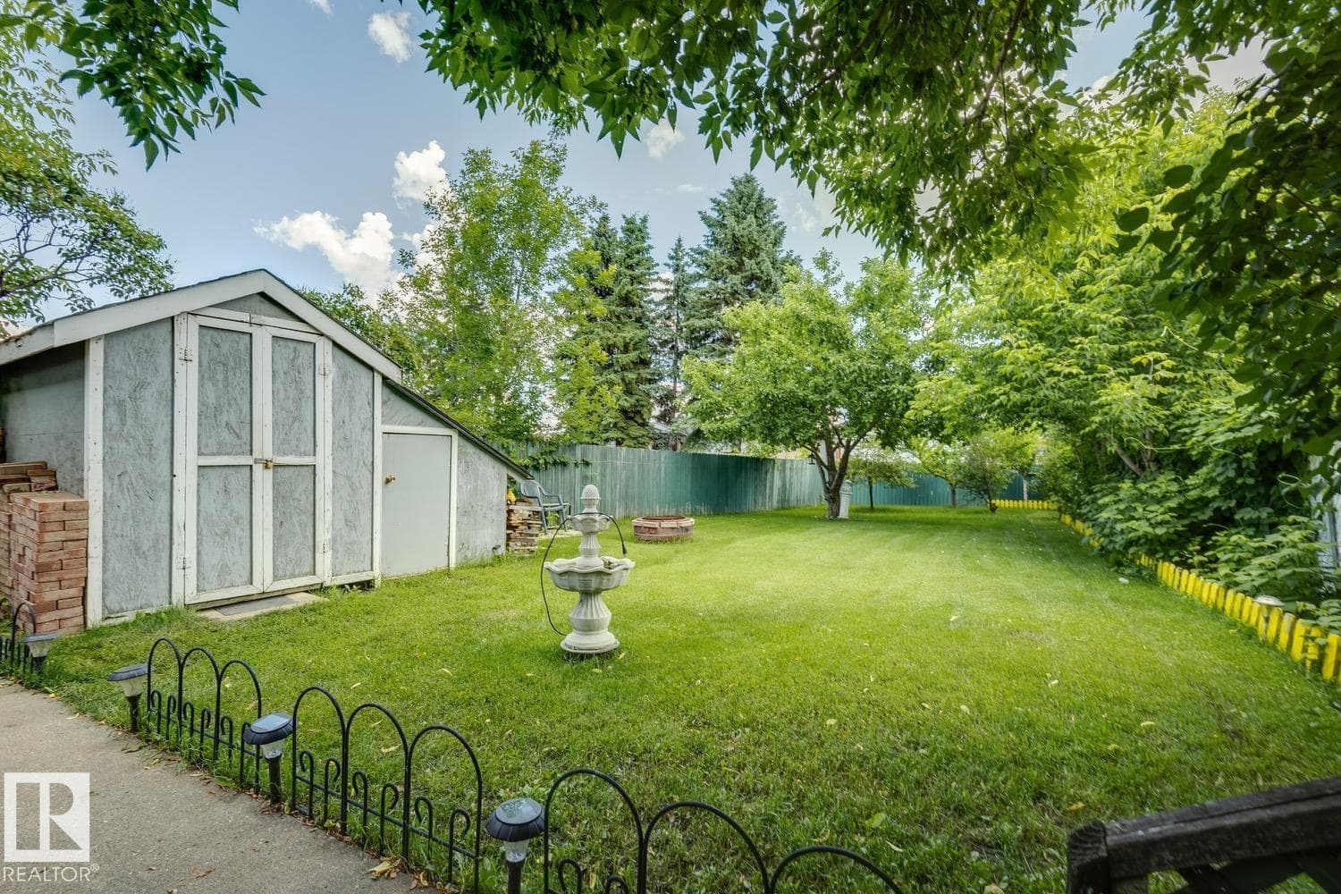 3015 131 AV NW — photo 5
