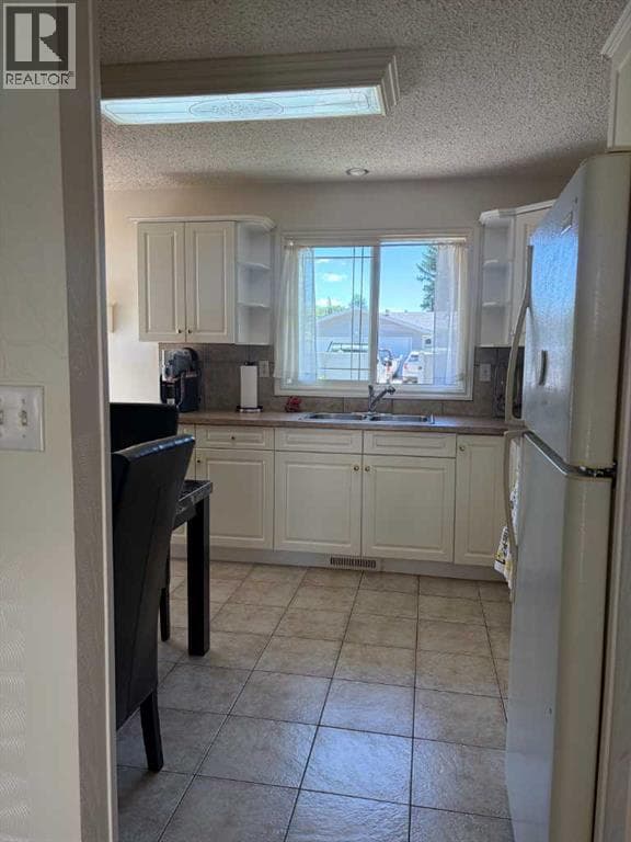 5144 35 Street E — photo 5