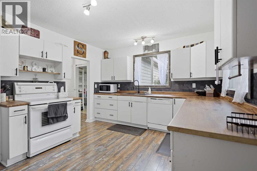 2525 Township Road 382 — photo 4