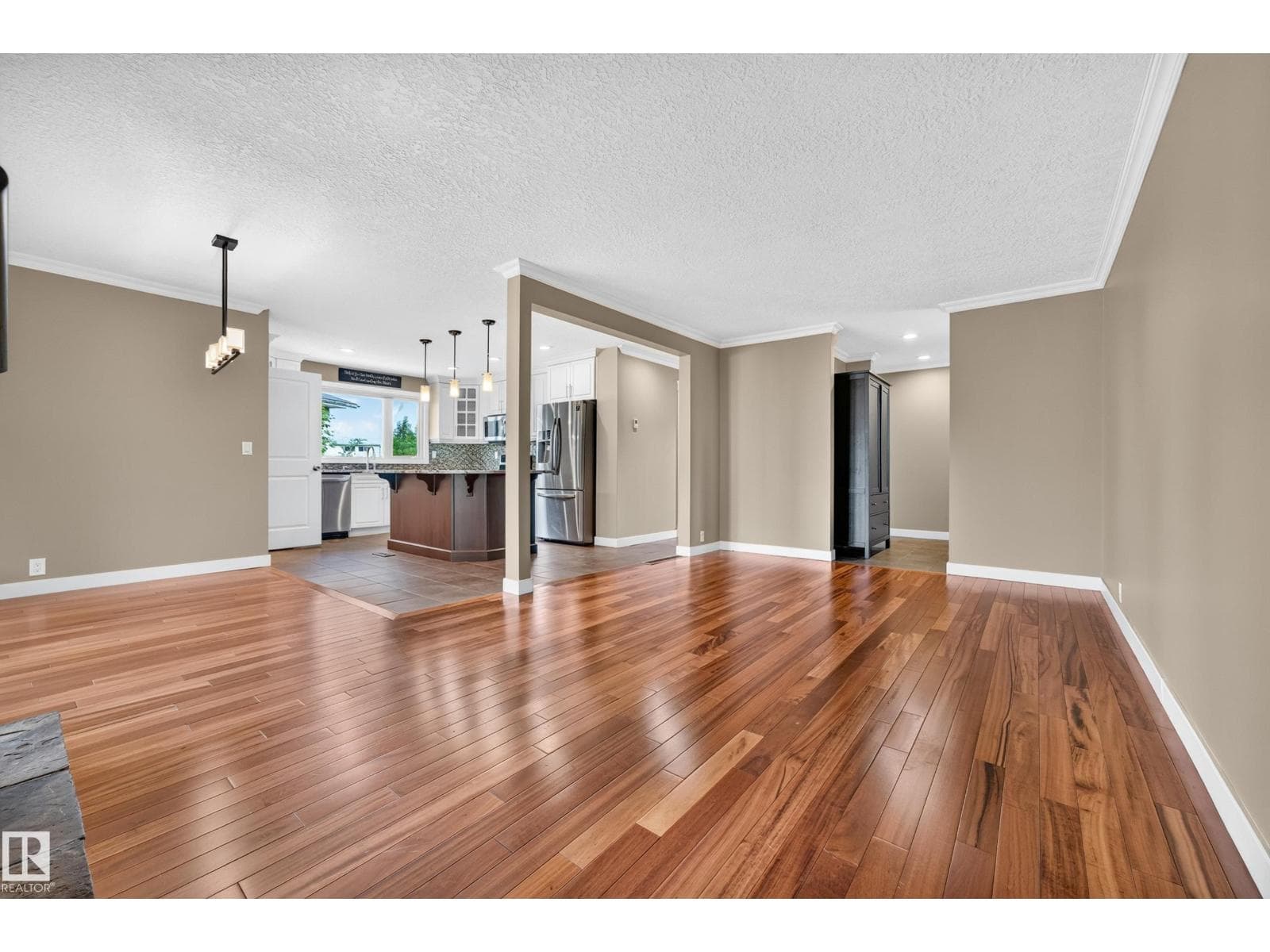 12819 45 ST NW — photo 5