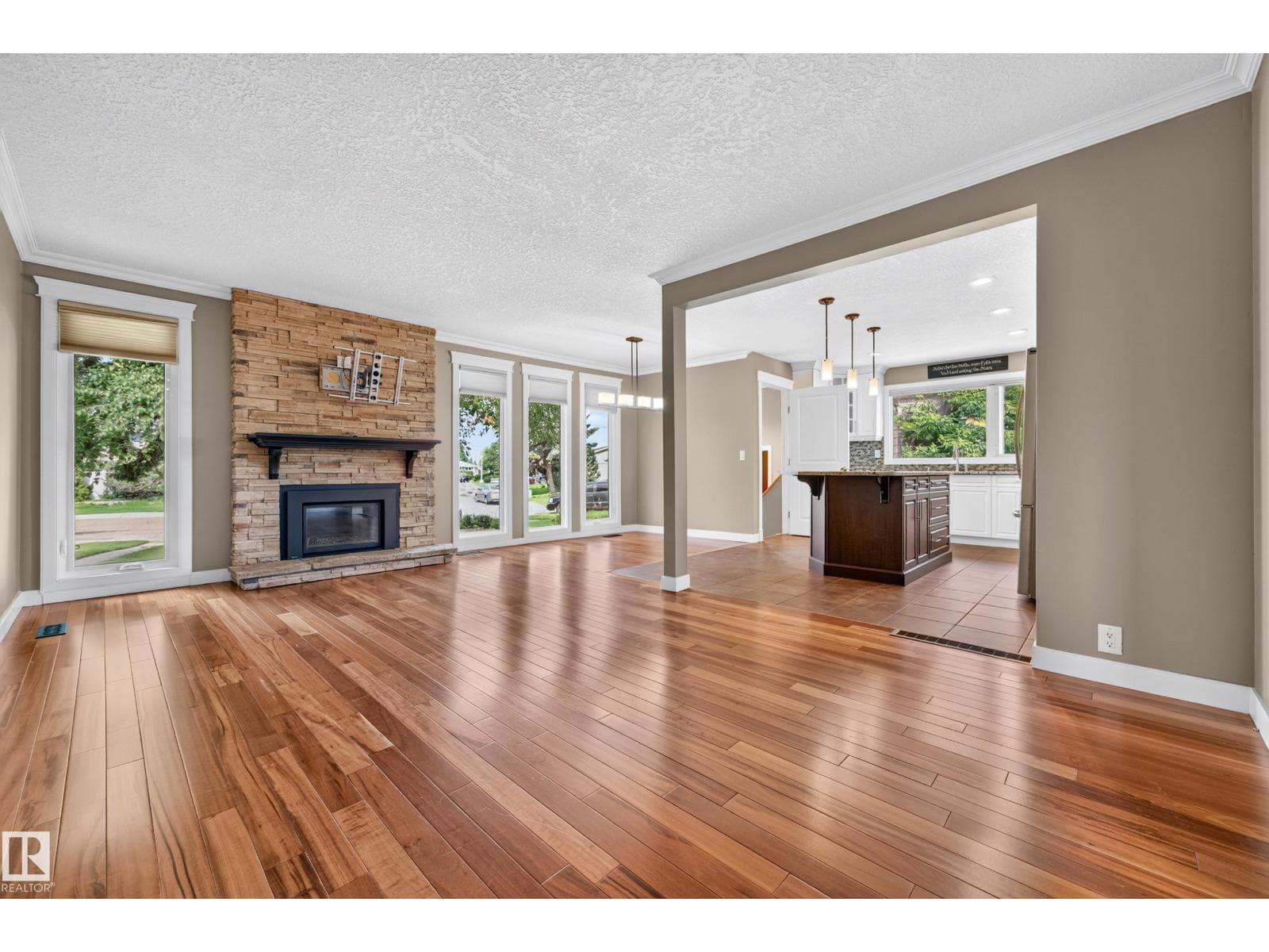 12819 45 ST NW — photo 4