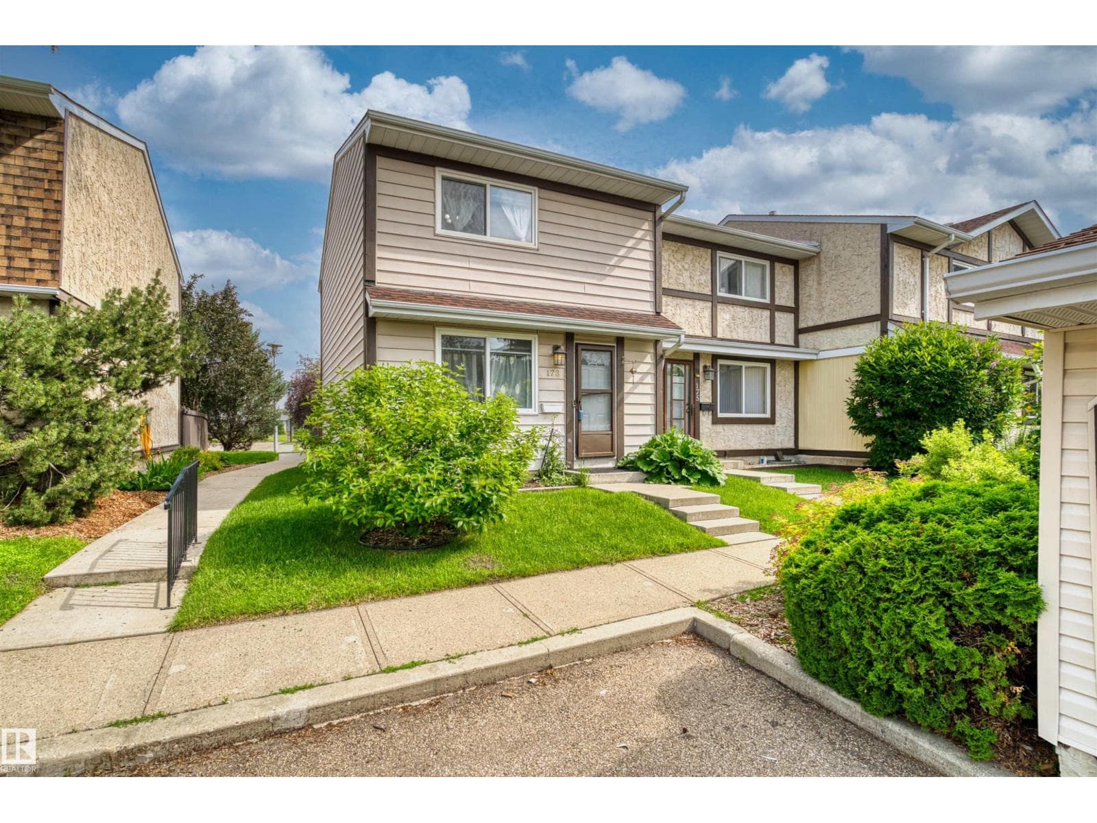 173 TUDOR LN NW