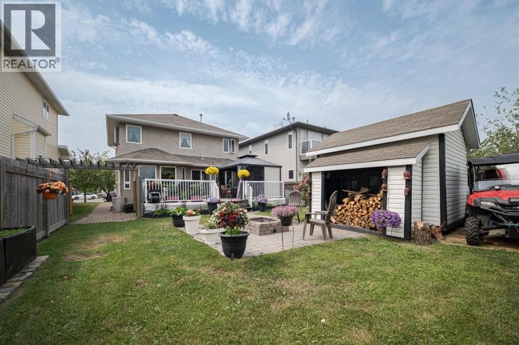 193 Fisher Crescent — photo 2