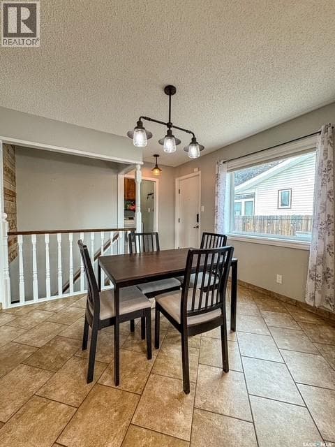 437 Russell CRESCENT — photo 4