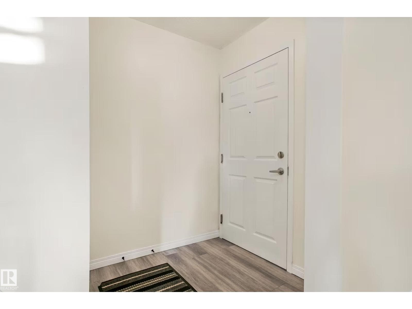#217 630 MCALLISTER LO SW — photo 4