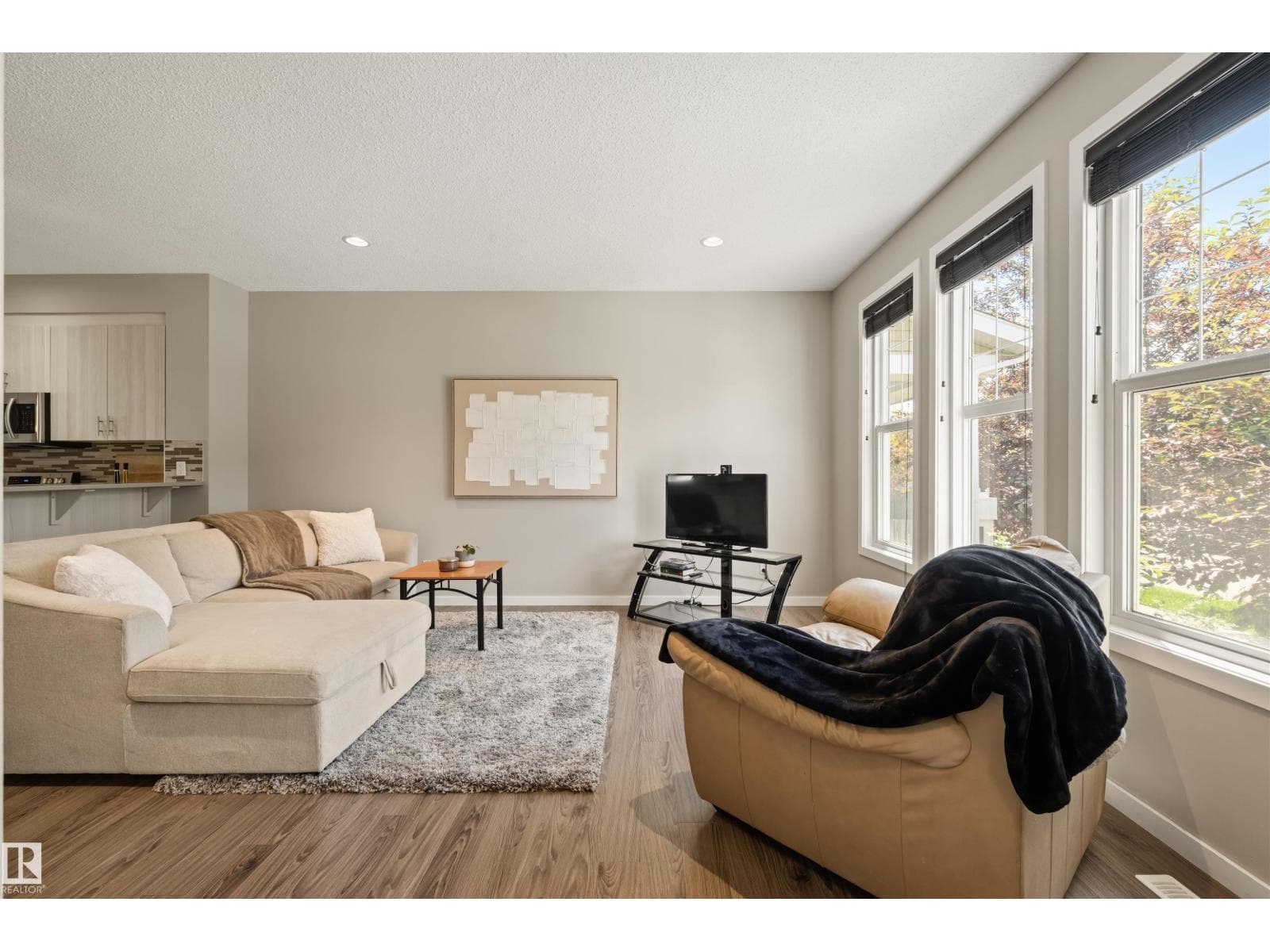 2313 69A ST SW — photo 4