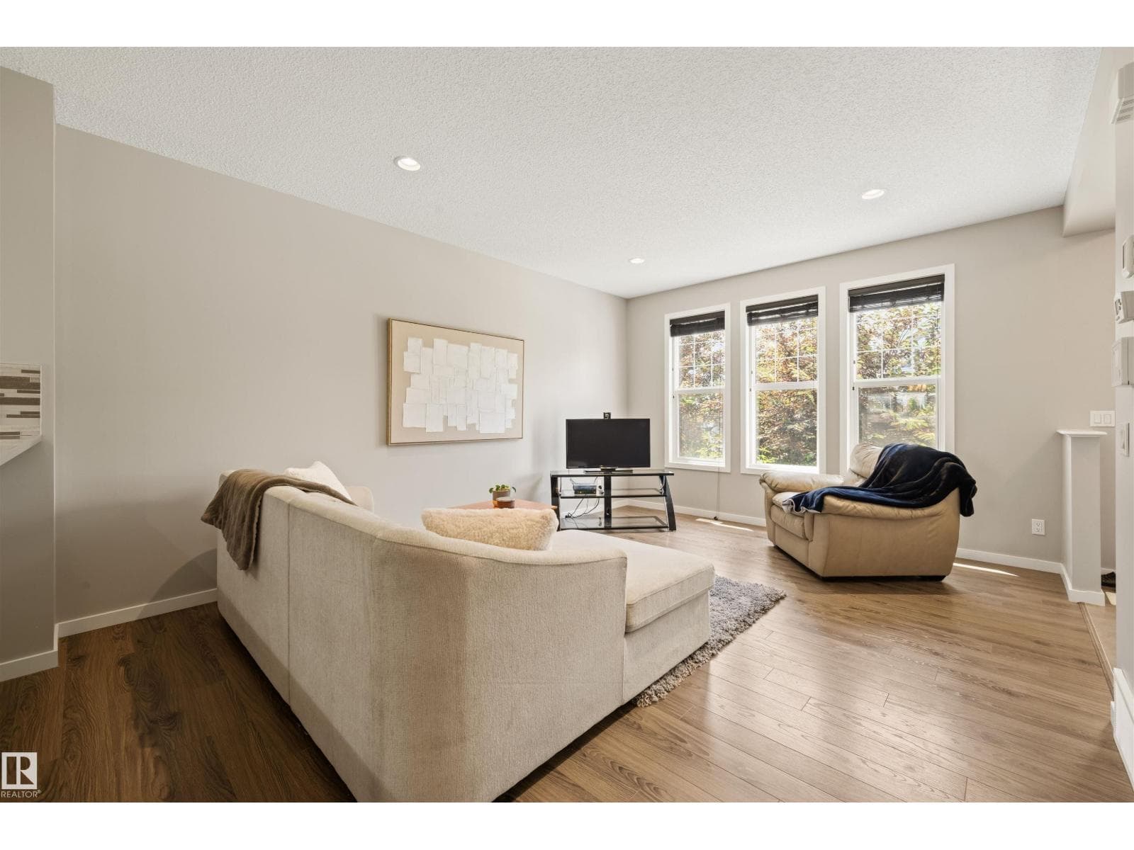 2313 69A ST SW — photo 5