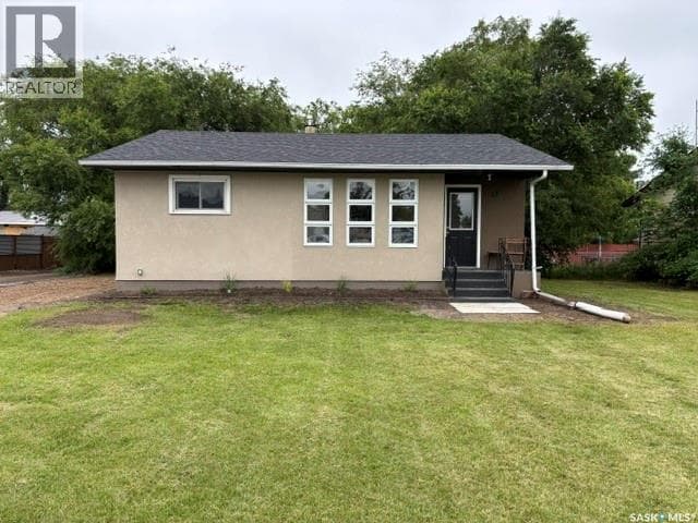 12 Roberts STREET — photo 2