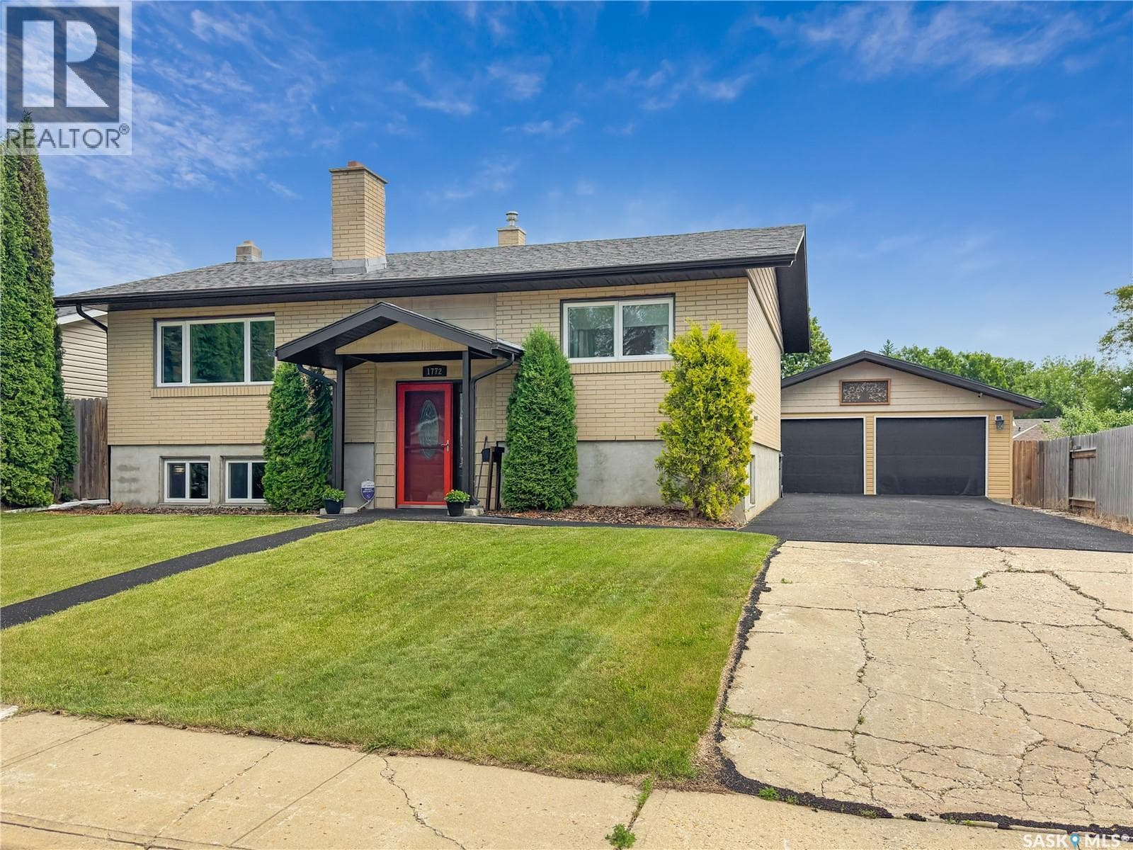 1772 Centennial CRESCENT
