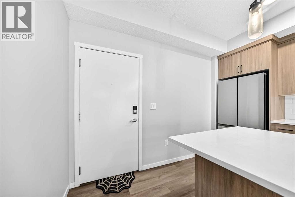 2105, 33 Carringham Gate NW — photo 5