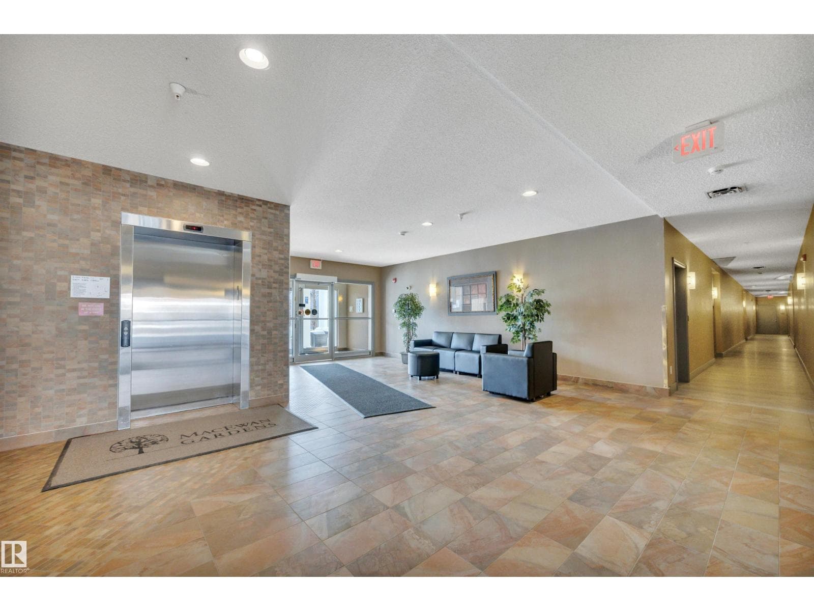 #326 226 MACEWAN RD SW — photo 4