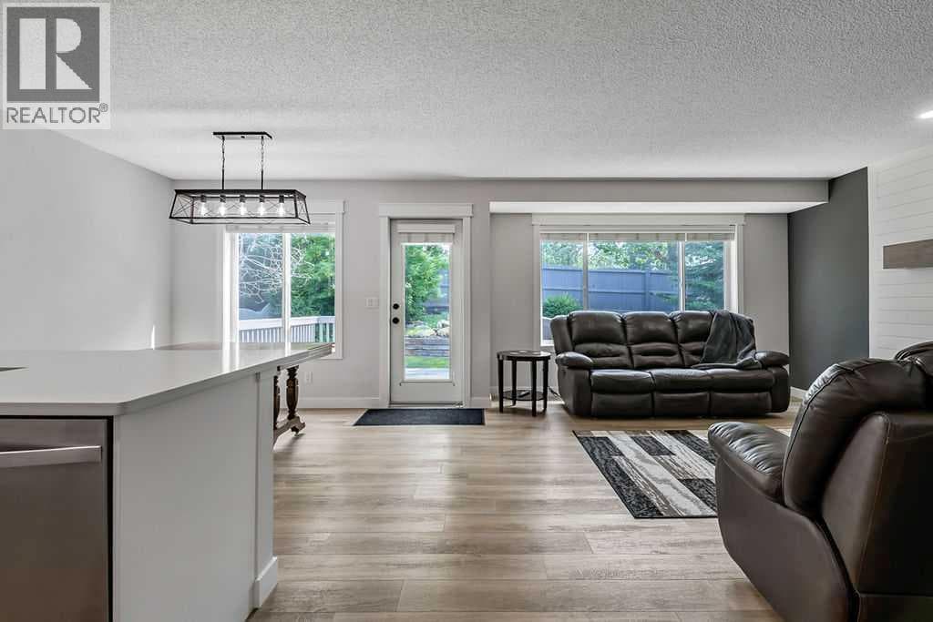34 Alcock Close — photo 4
