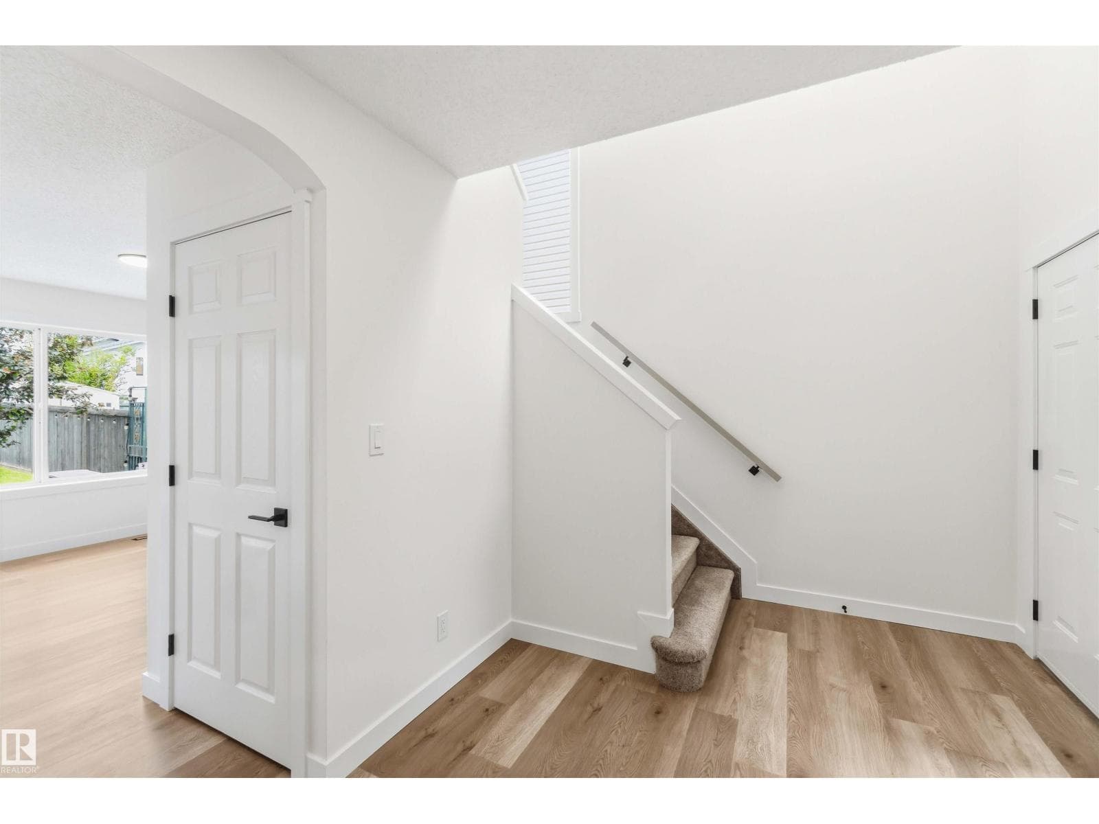 299 WESTWOOD PT — photo 5