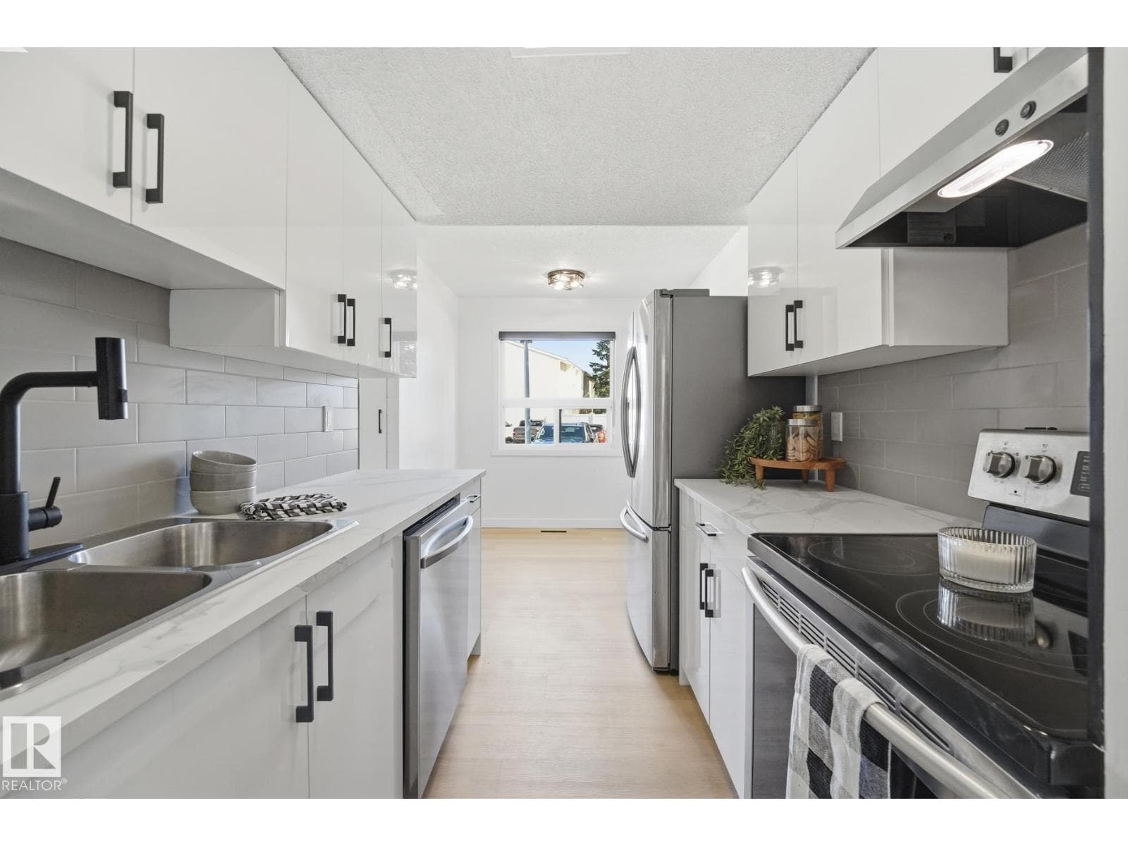 21 LAKEWOOD VG NW — photo 5