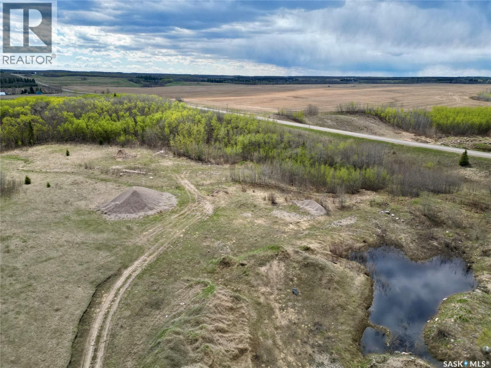 98.7 Acre Aggregate Land 6 miles south Spiritwood — photo 2