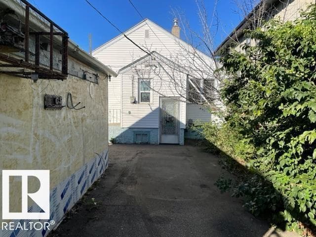 10917 96 ST NW — photo 2