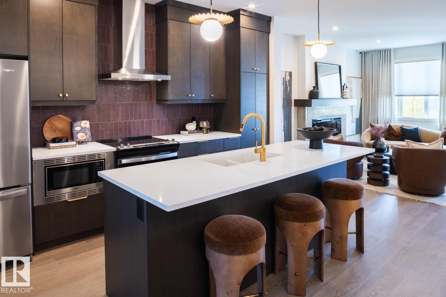 284 PATERSON LI SW