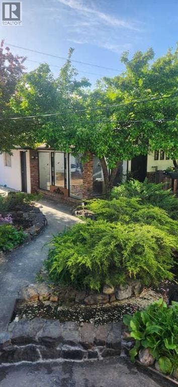 9415 Fairmount Drive SE — photo 4