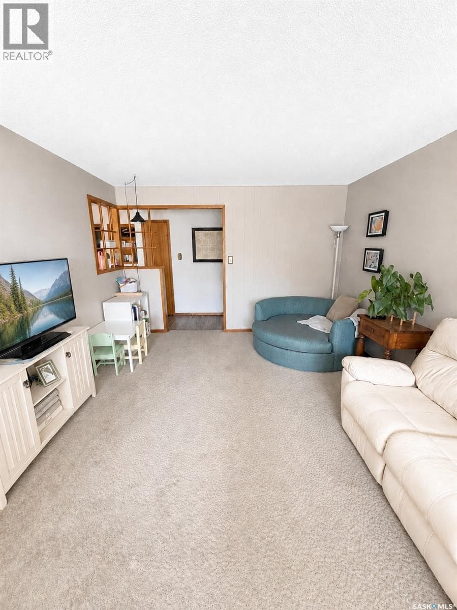 4266 Price AVENUE — photo 3
