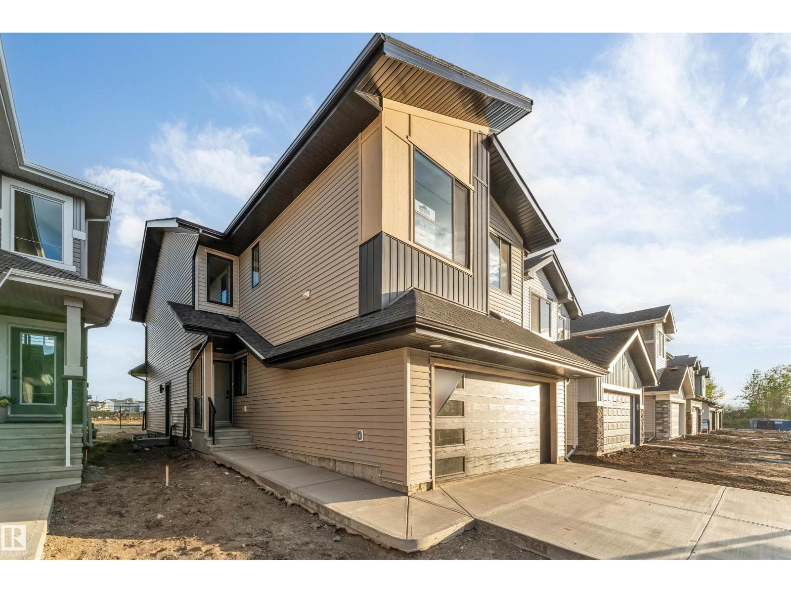 935 18 AV NW — photo 2