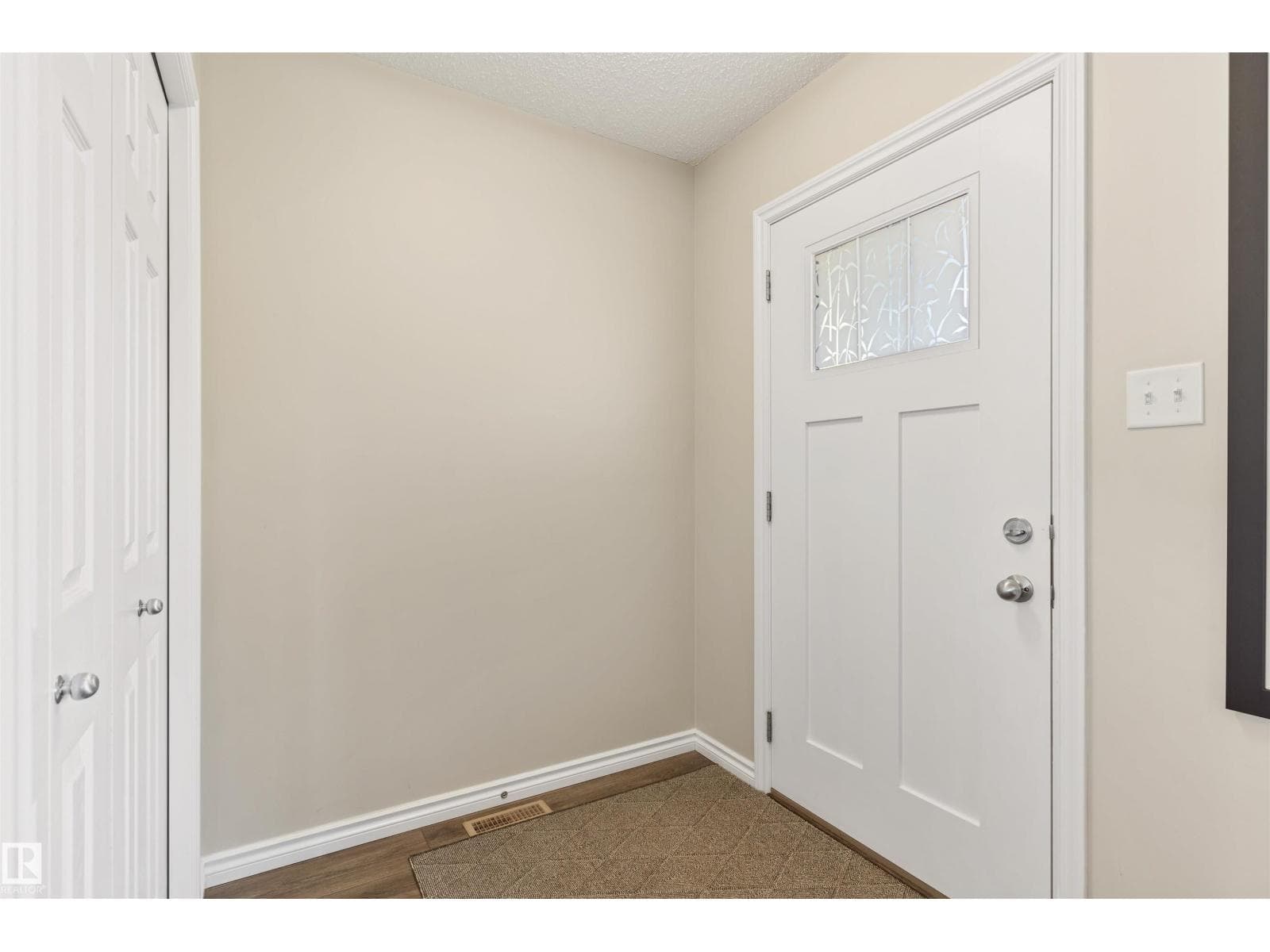 3711 WEIDLE CR SW — photo 3