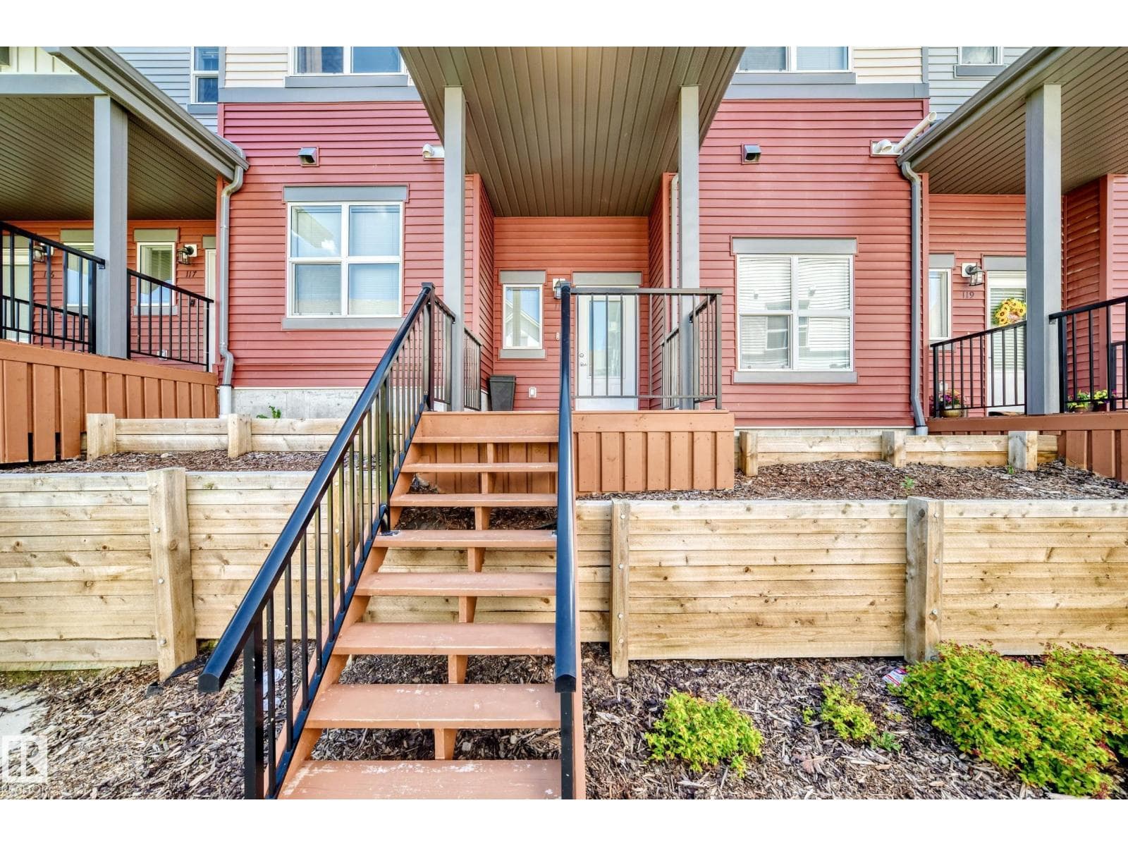 #118 655 WATT BV SW SW — photo 2