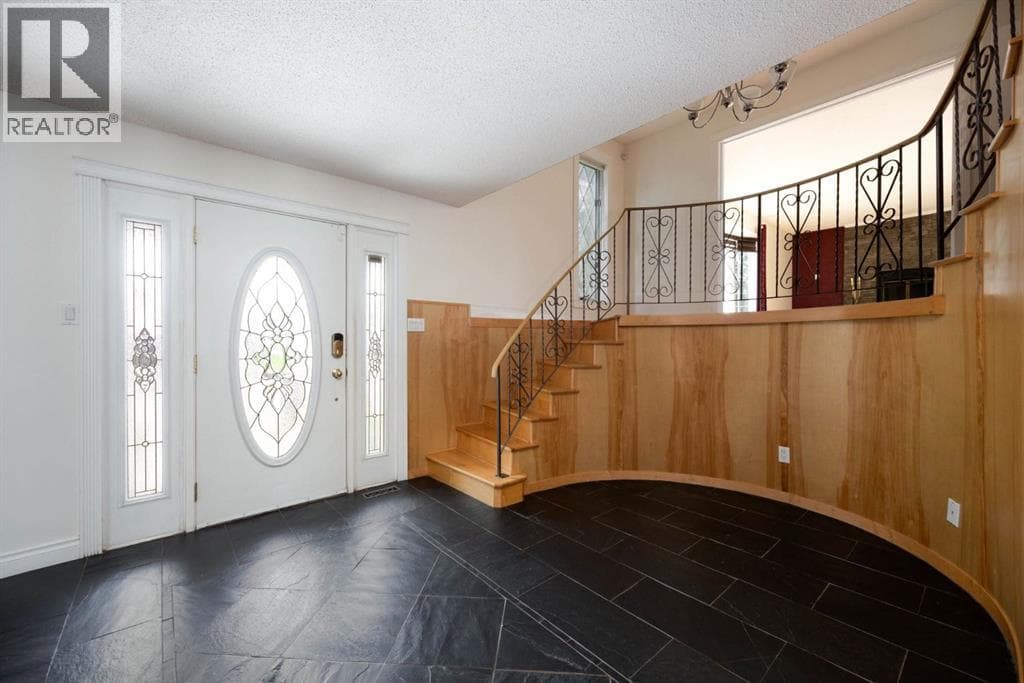 104 Dundas Road — photo 5