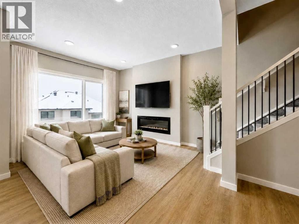 370 Heritage Boulevard — photo 3