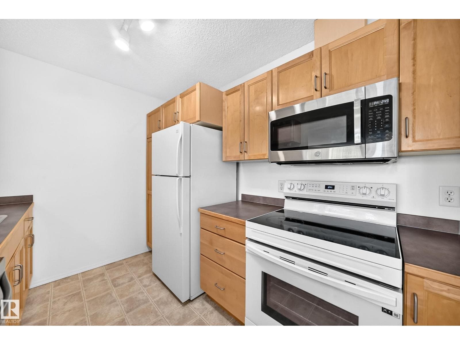 #419 100 FOXHAVEN DR — photo 5
