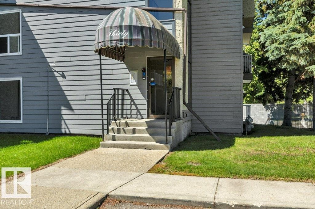 #113 30 ALPINE PL — photo 2