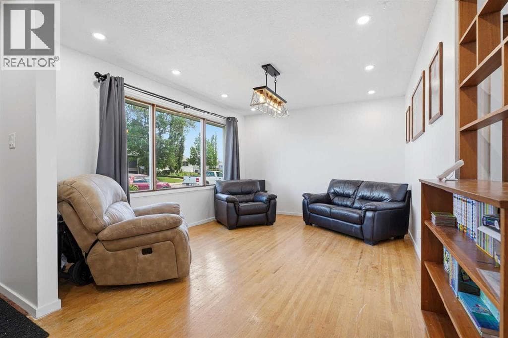 22 Fir Street — photo 2