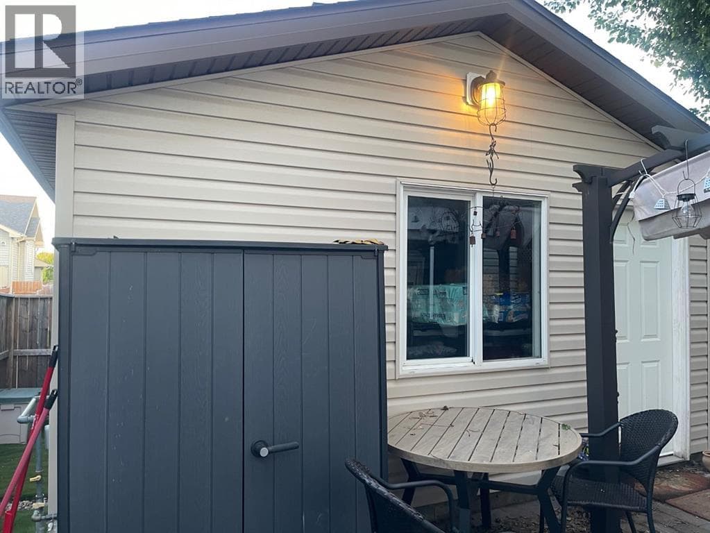 766 Mt Sundance Lane W — photo 2