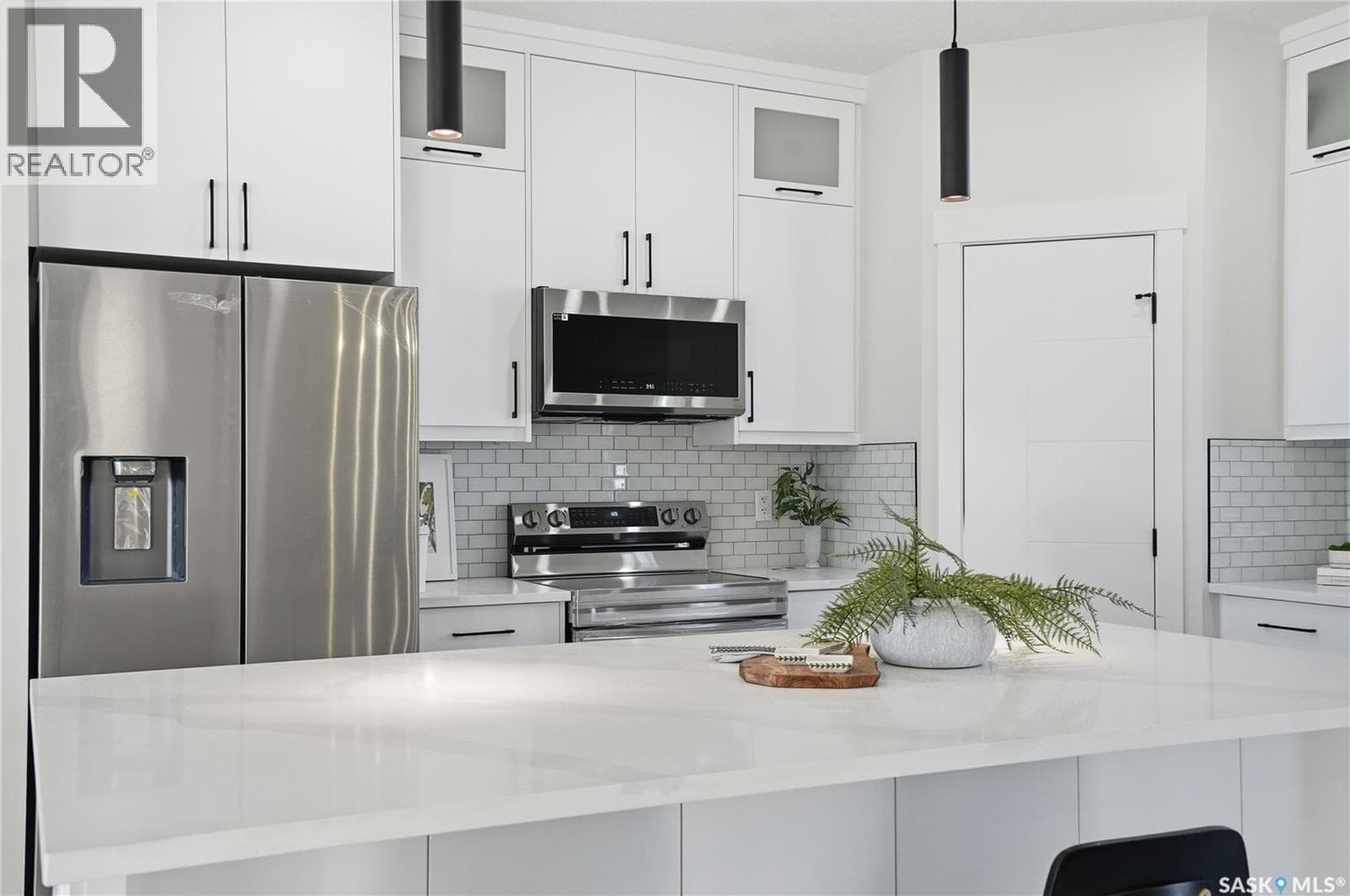 818 Ballesteros CRESCENT — photo 5